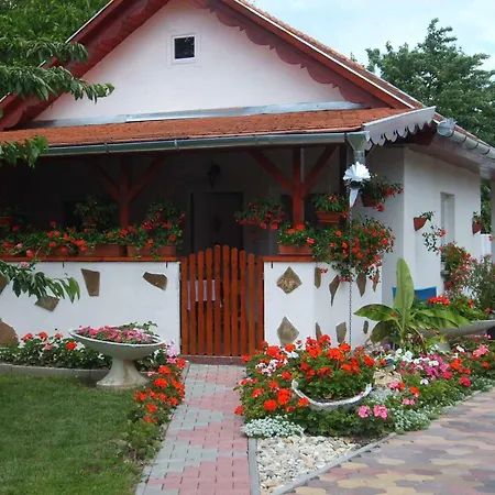16 Balatonberény
