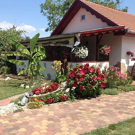 16 Balatonberény