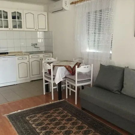 16 Vakantiehuis Balatonberény